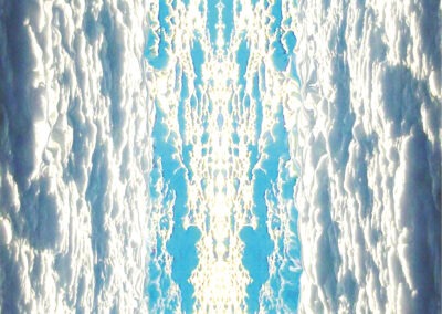 Mya Lurgo, Io Sono la porta del Cielo, digital art su specchio, 130x200 cm, 2008