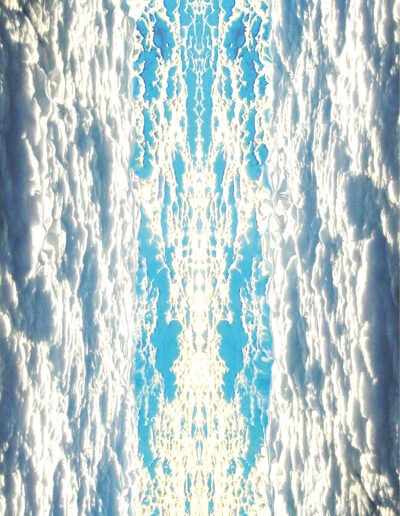 Mya Lurgo, Io Sono la porta del Cielo, digital art su specchio, 130x200 cm, 2008