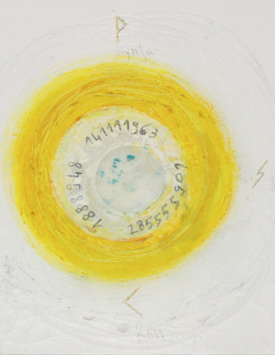 Mya Lurgo, Fondamento Vitale in Abbondanza, Chakra3 CIRCUMNAVIGANDO IL SOLE, cerchi di vetro, acqua, tempera, carta, 20x20 cm, 2015